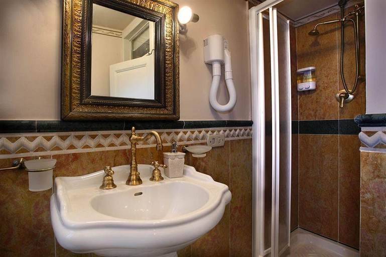 Bathroom 5, B&B Il Caravaggio, Catania