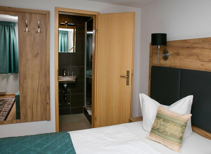 Bedroom 4, Hotel am Siebersturm, Ansbach