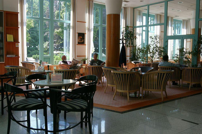 Food & Drinks 4, Cristal Palace, Cheb
