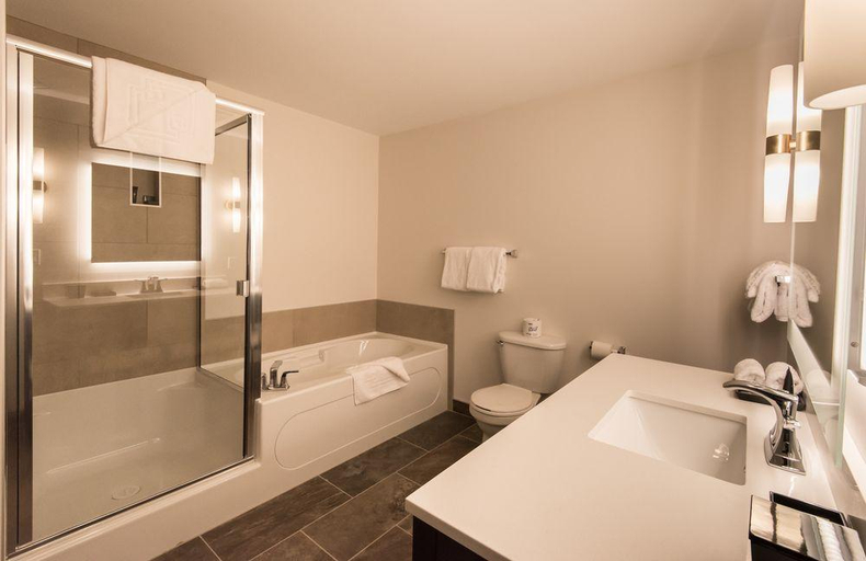 Bathroom 4, Edgewater Hotel, Yukon
