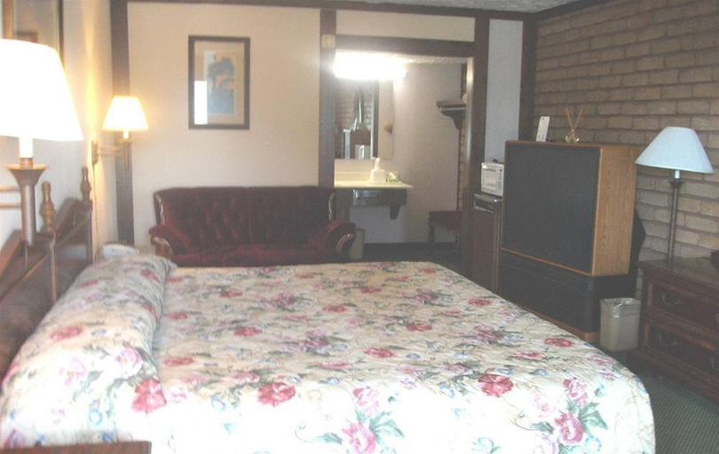 Bedroom 3, Carthage Inn, Jasper