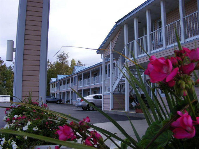 Exterior & Views 2, Great Lakes Inn Mackinaw City, Cheboygan