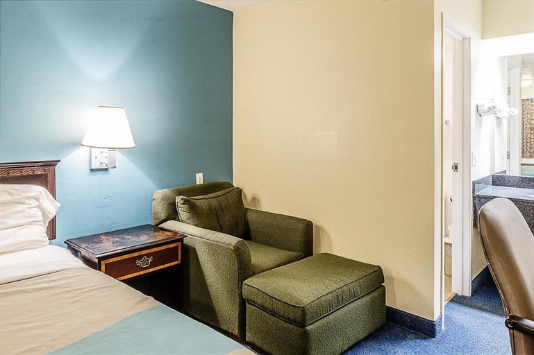 Exterior & Views 2, Motel 6 Saginaw - Frankenmuth, Saginaw