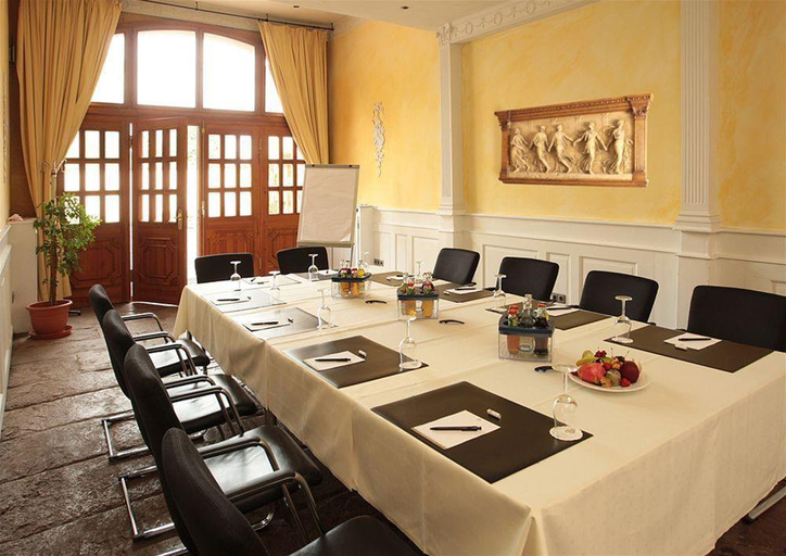 Business Facilities, Schloss Edesheim, Südliche Weinstraße