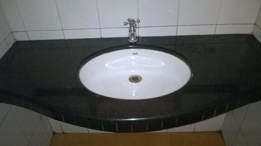 Bathroom, Hotel Prime Residency, North Goa