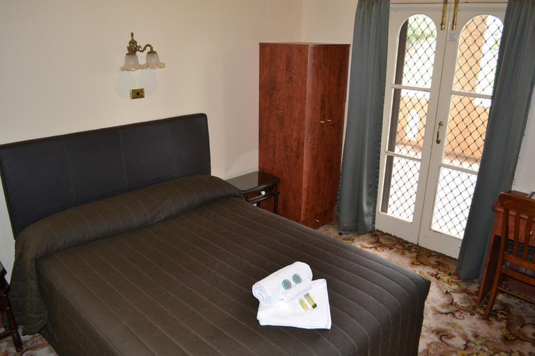 Bedroom 4, Historic Hydro Motor Inn, Leeton