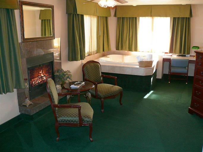 Bedroom 4, Red Lion Hotel Rogue Regency Medford Airport, Jackson