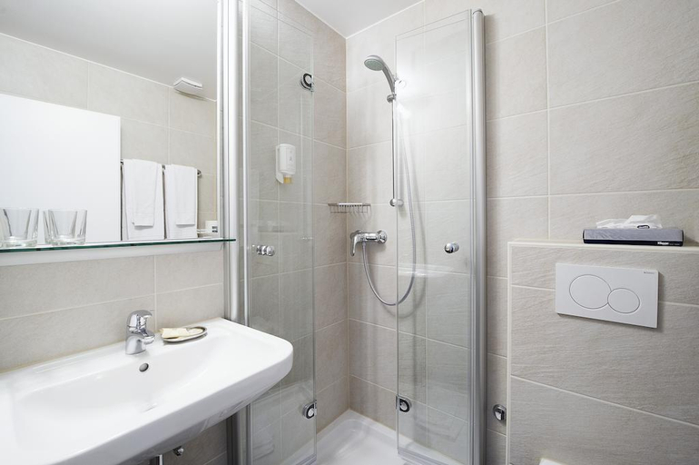 Bathroom, Neufeld, Zürich