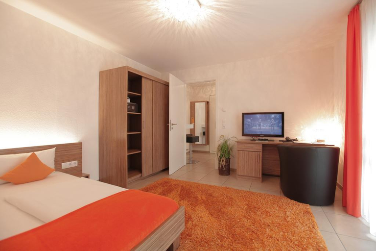 Bedroom 3, Boardinghouse HOME- adults only -, Konstanz