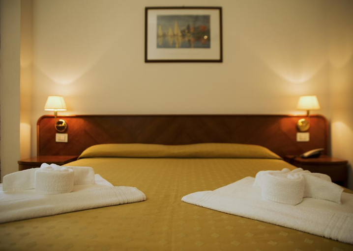 Bedroom 4, Hotel Remin Plaza, Rimini