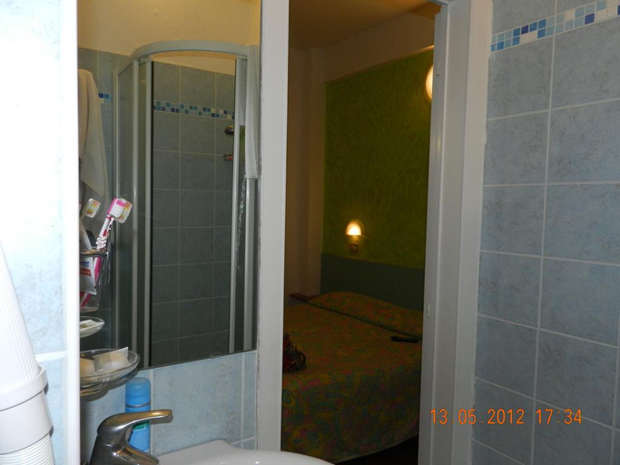 Bathroom 4, Senior Hotel, Rimini
