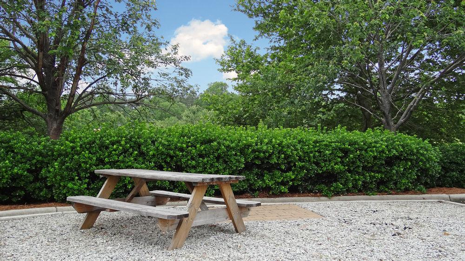 Extended Stay America Select Suites Raleigh RDU Airport, Wake