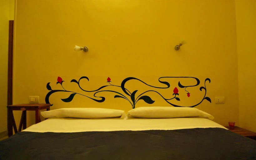 Bedroom 3, Teatro, La Spezia