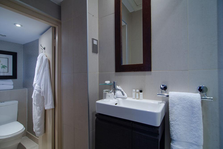 Bathroom 4, Beaufort, London