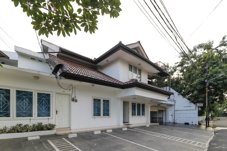 RedDoorz Plus @ Tendean, Jakarta Selatan