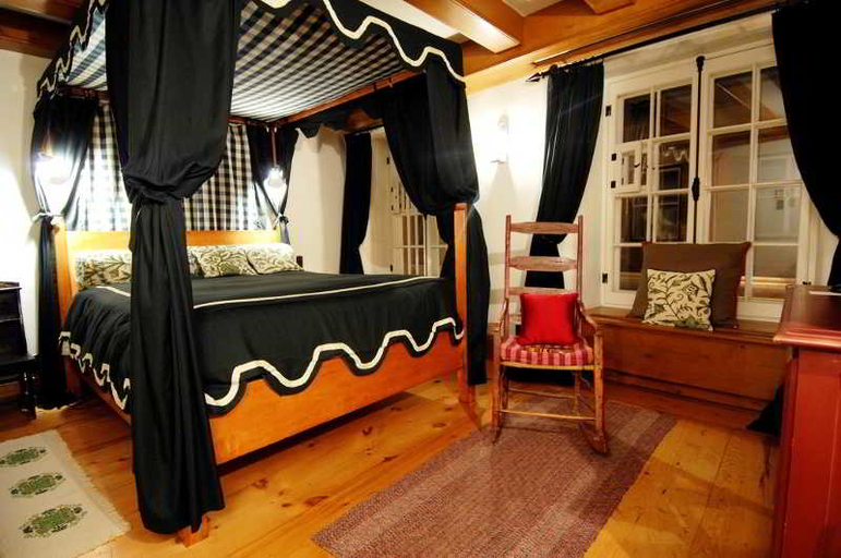 Bedroom 2, Auberge Saint Antoine, Communauté-Urbaine-de-Québec