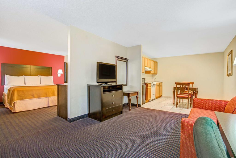 Bedroom 4, Howard Johnson Express Inn Suites - South Tampa/Ai, Hillsborough