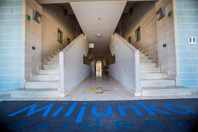 Public Area 2, Miljunka - Camere e Appartamenti, Messina