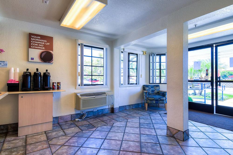 Public Area 3, Beachside Inn, Orange