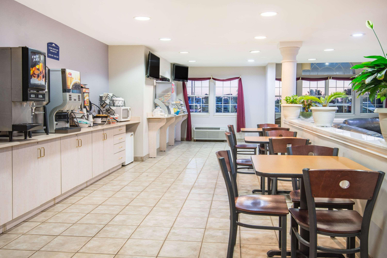Exterior & Views 2, Microtel Inn & Suites by Wyndham Claremore, Rogers