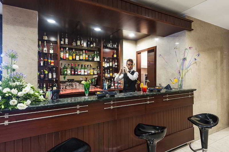 Food & Drinks 5, Millennium Gold Hotel, Napoli