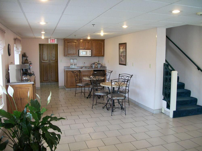 Public Area 5, Budget Host Westgate Inn, Laurel