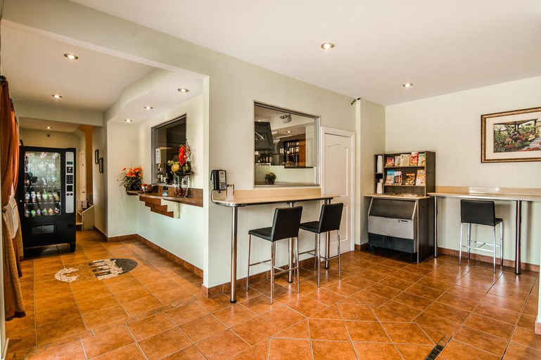 Public Area 4, Lido Motel & Suites, Laval