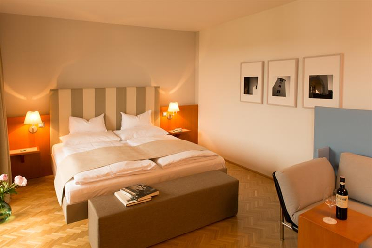 Bedroom, Schloss Seggau, Leibnitz