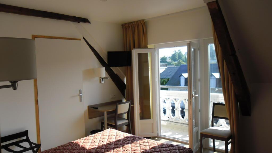 Bedroom, Le Grand Hôtel Ussel, Corrèze