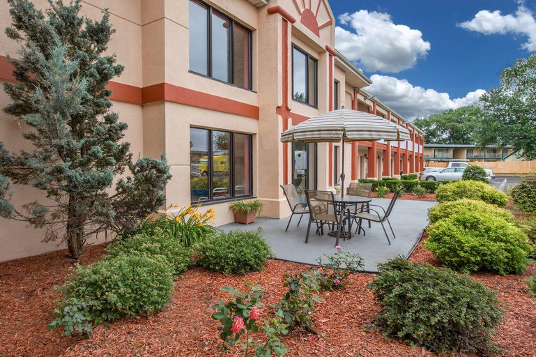 Exterior & Views 2, Quality Inn Grand Rapids Near Downtown, Kent