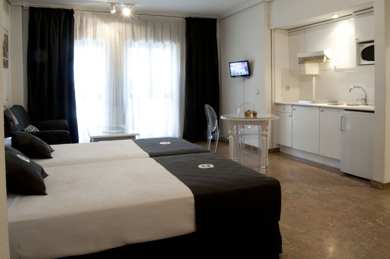Bedroom 3, HA Apartahotel Quo Eraso, Madrid