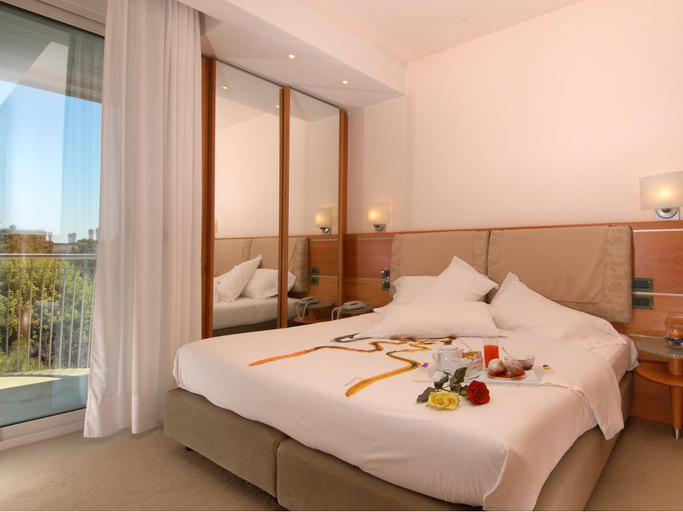 Bedroom 3, Hotel Park, Udine