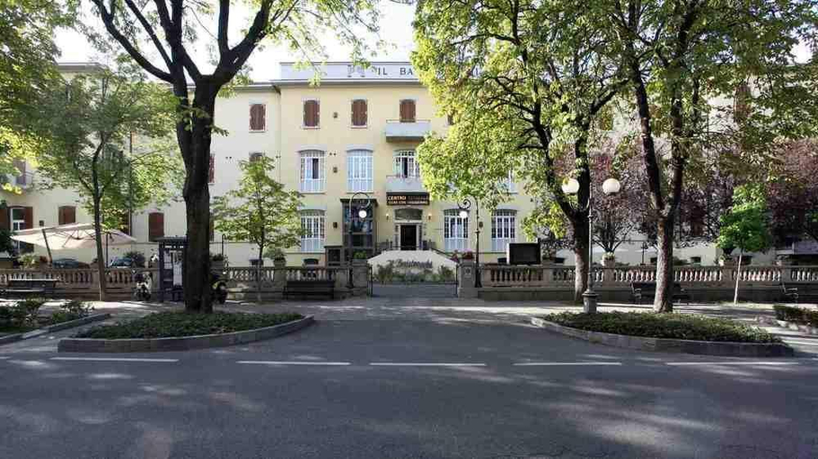 Exterior & Views 2, Centro Termale Il Baistrocchi, Parma