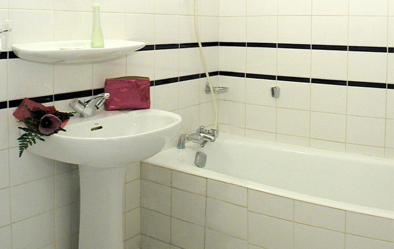 Bathroom 4, Paris France, Paris