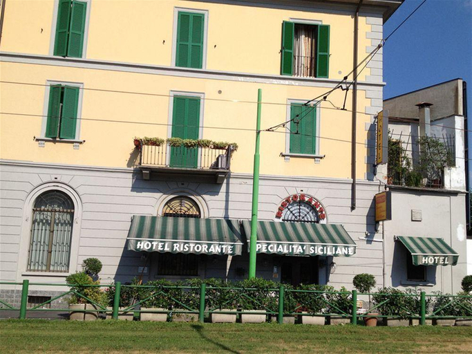 Exterior & Views 2, Hotel Sicilia, Milano