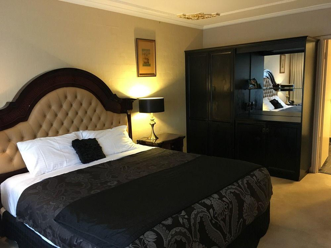 Bedroom 3, Albury Manor House, Albury