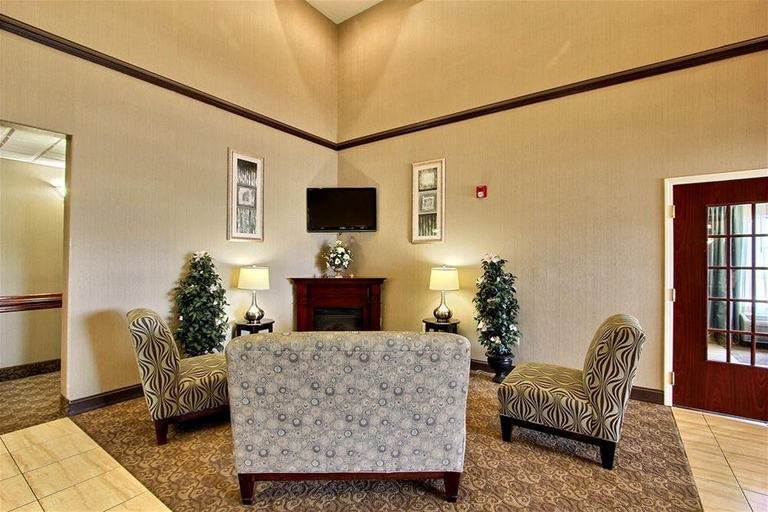 Public Area 3, Magnolia Inn & Suites Savannah Airport, Chatham