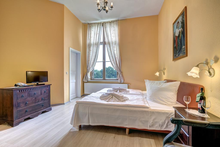 Bedroom 3, Schlosshotel Neetzow, Vorpommern-Greifswald