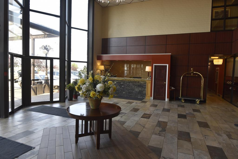 Public Area 3, Tropical Inn, Division No. 16