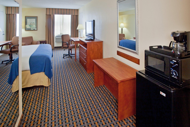 Exterior & Views 2, Holiday Inn Express Jacksonville, Onslow