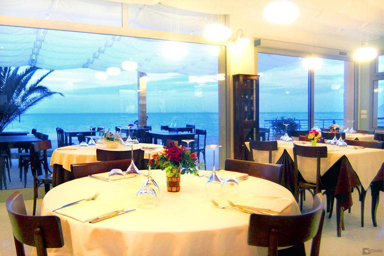 Food & Drinks 4, Residence Sole, Savona