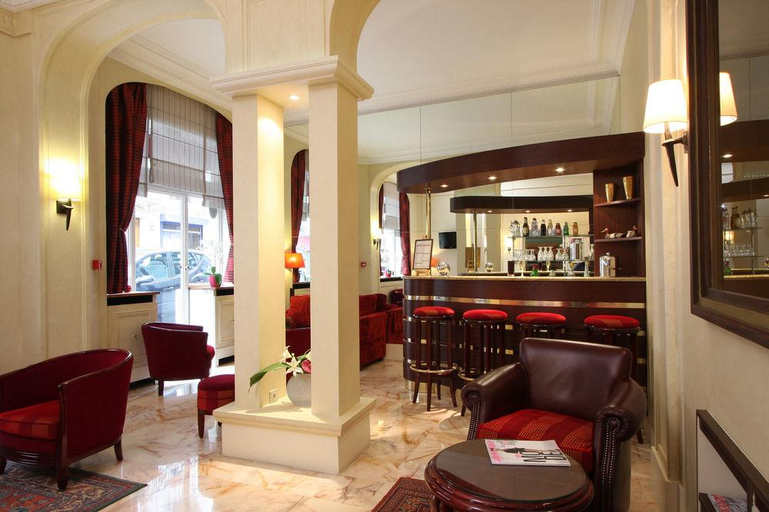 Public Area 3, Relais du Pré, Paris