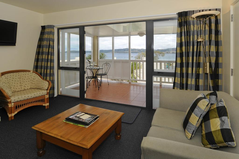 Public Area, Baycrest Lodge, Taupo