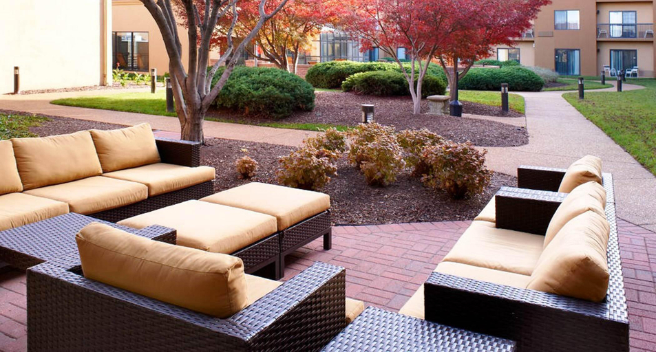 Public Area 2, Courtyard St Louis Downtown West, Saint Louis