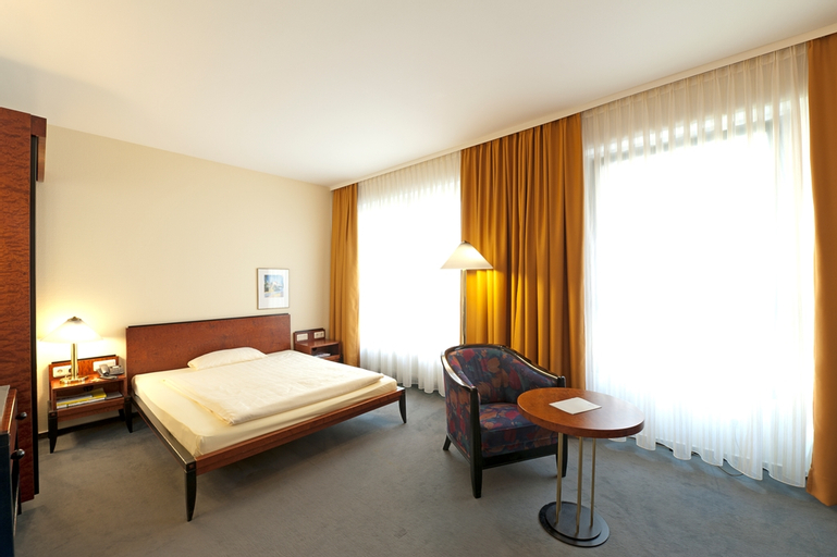 Bedroom 13
