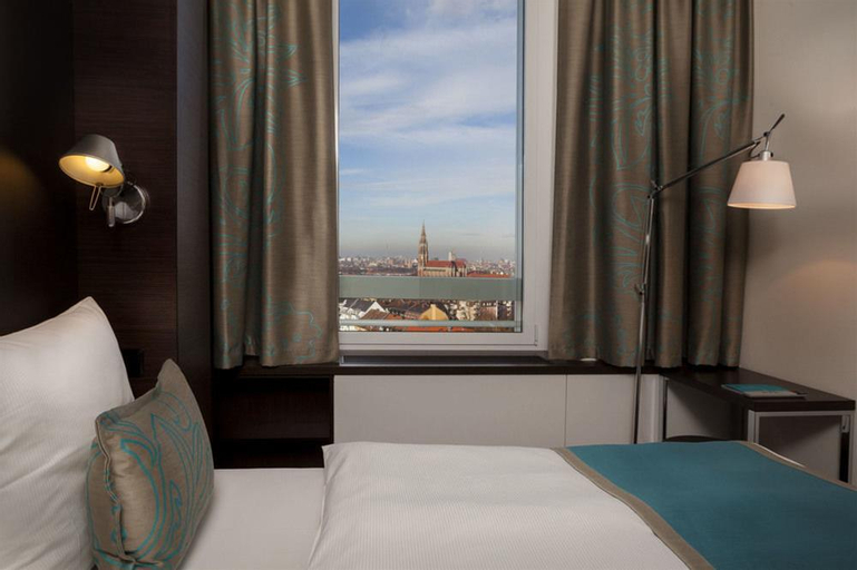 Bedroom 3, Motel One Munchen-Campus, München