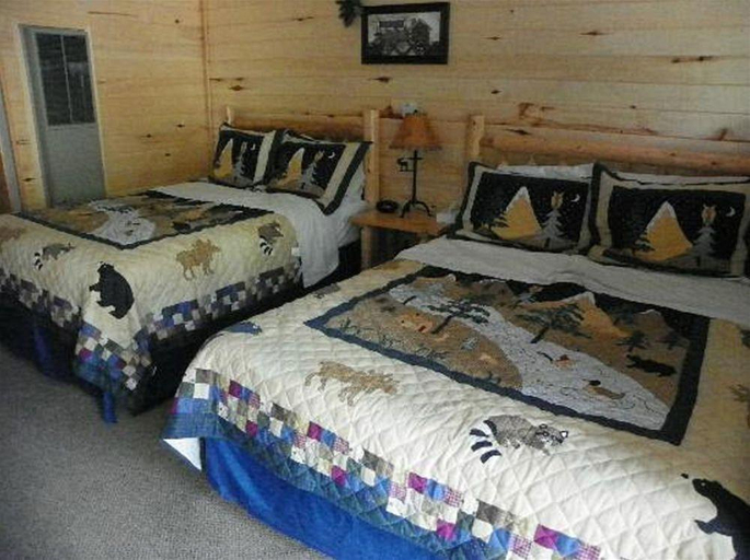 Bedroom 3, Nicky's Resort, Larimer