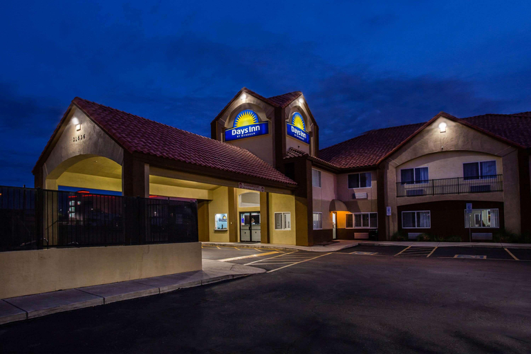 Exterior & Views 1, Days Inn by Wyndham Phoenix North, Maricopa