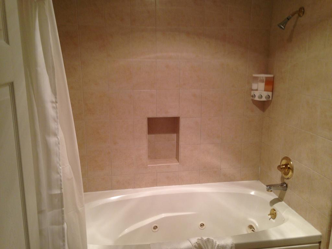 Bathroom, The Rigdon House, San Luis Obispo
