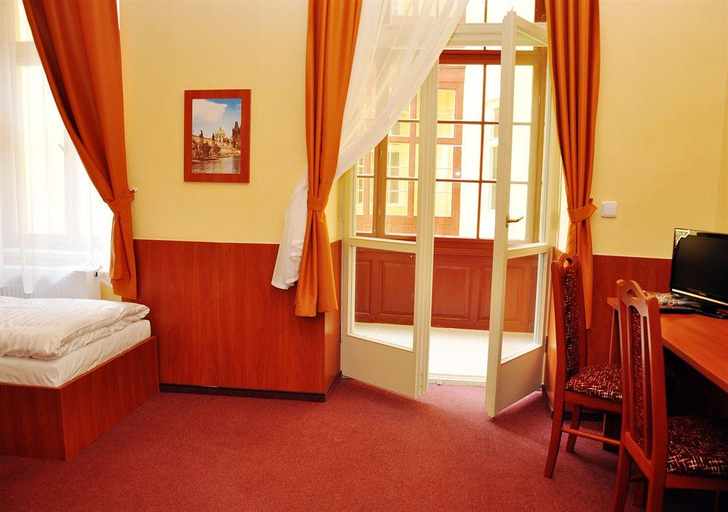 Bedroom 3, Zlata Vaha, Praha 1